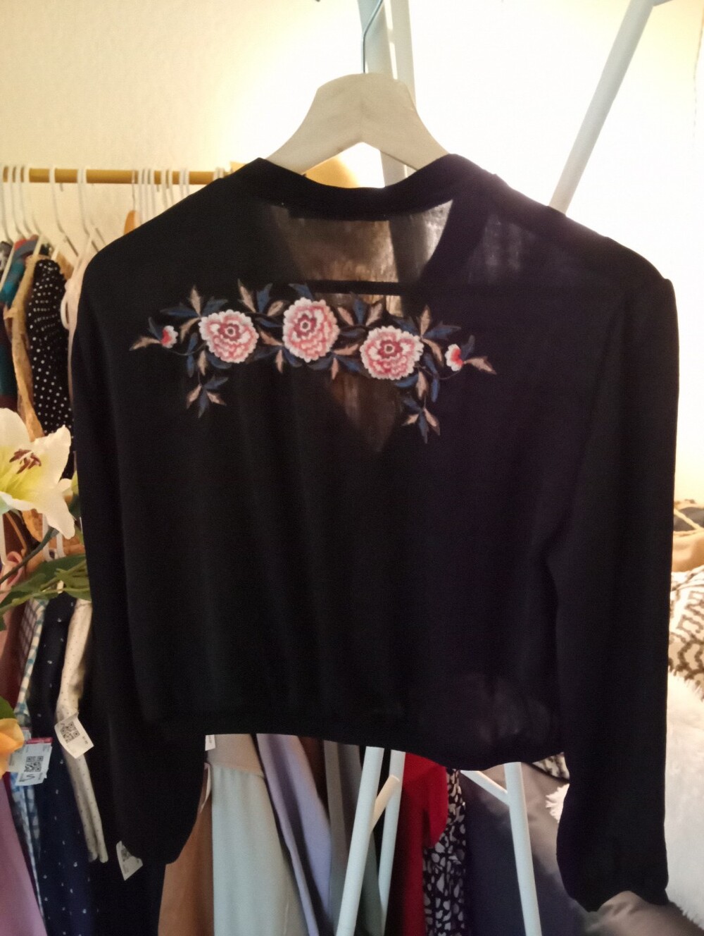 Zara Cropped Satin Bomber with Floral Embroidery (M) - Picture 14 of 14
